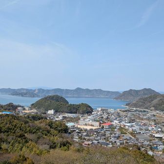 少し登ると、美しい瀬戸内海✨