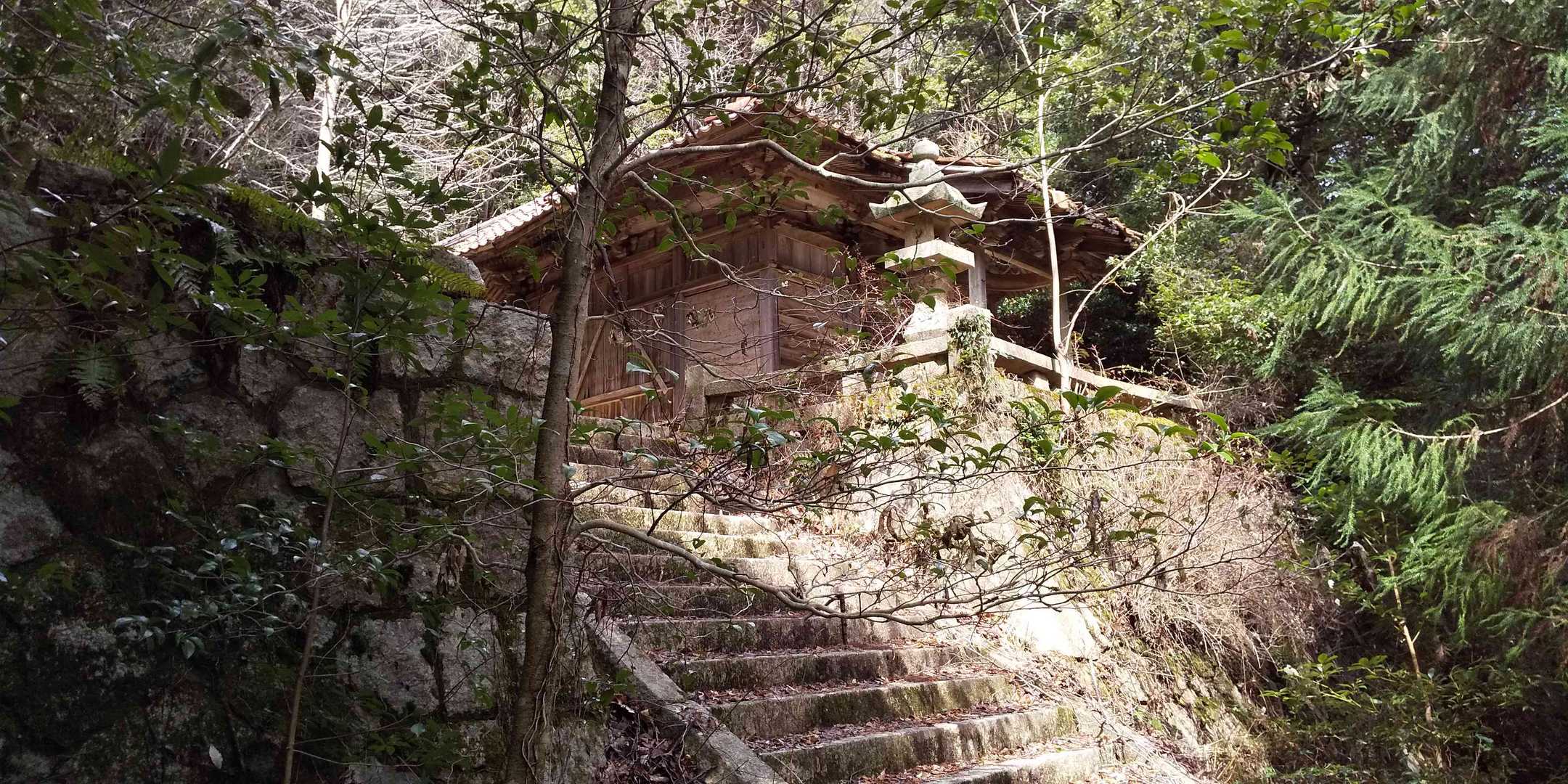 奥の院