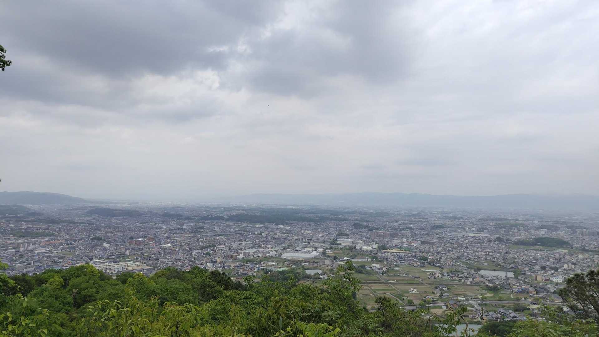 6合目からの眺め🫡
曇ってるけど良き😆
