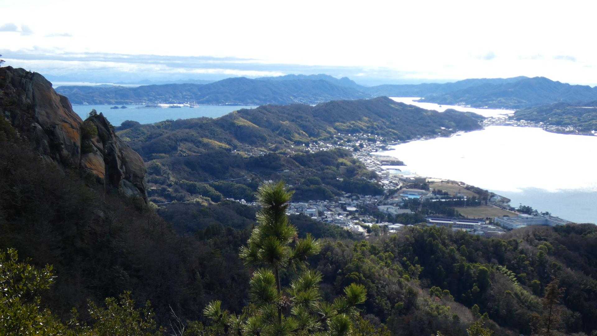 海がまぶしい