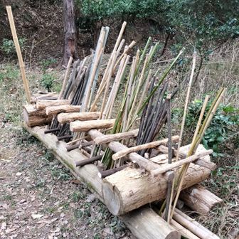 杖置場まで😮
短い杖がたくさん😮多分磐手小学校の生徒さん用の杖なのね😌