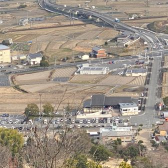 すぐ下に道の駅が見える