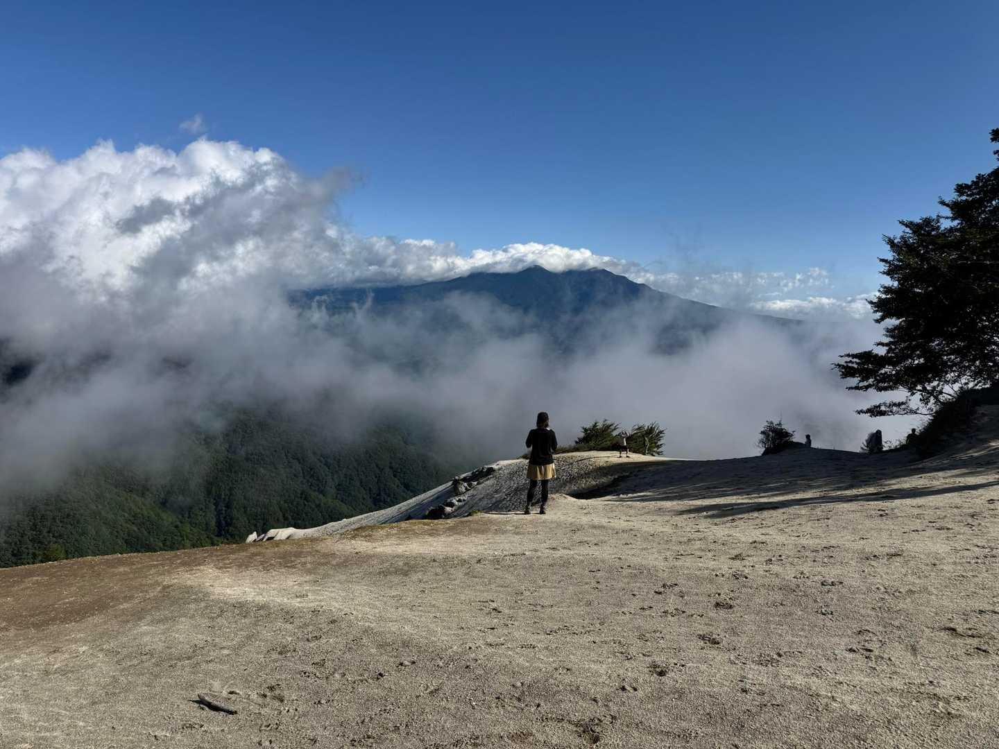 矢立石登山口-日向山｜日向山往復コースの写真