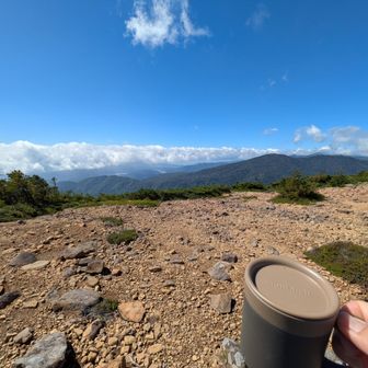裏磐梯方面を見ながらコーヒー