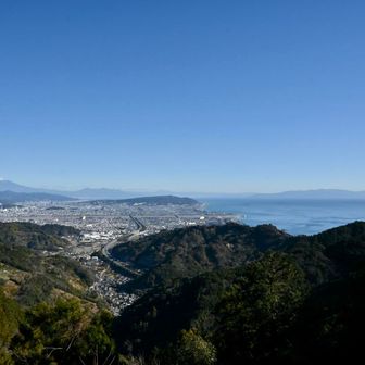 次々にやってくる絶景ポイント
静岡市街～伊豆半島