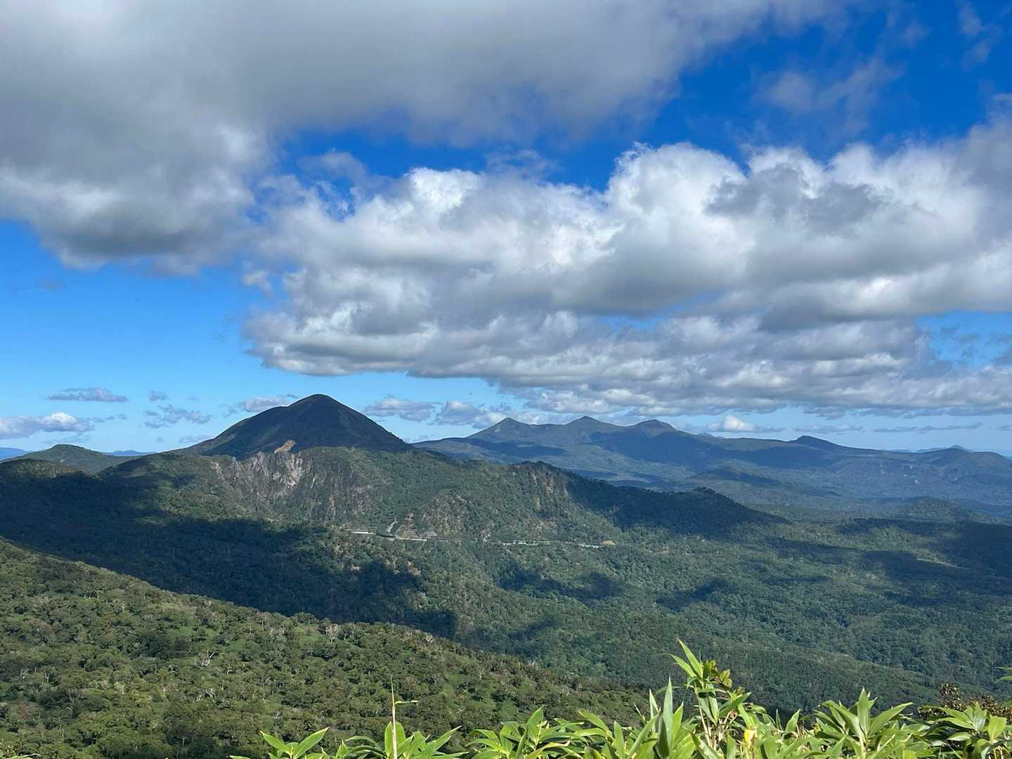 オロフレ山〜が見えます
この辺りは歩いてて気持ちがいい
