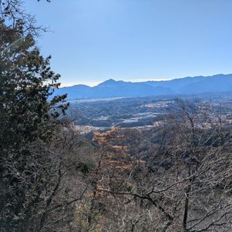 トンガリが二百名山武甲山