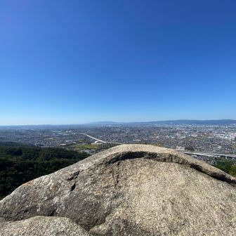 こうの山から望む、かたの市