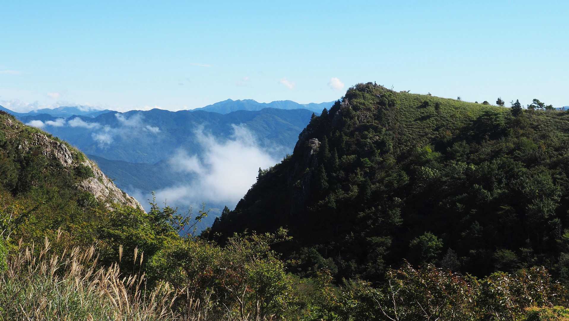 山頂手前から天狗ノ鼻