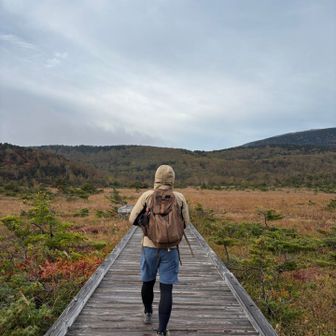 一切経山へ