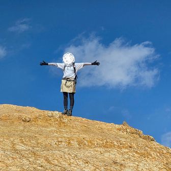 高いところからの景色、気になりますよね
登るしかないでしょう