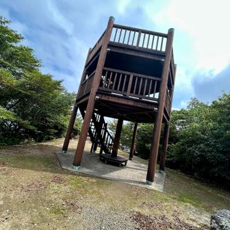 九千部山山頂に立派な展望台✨
