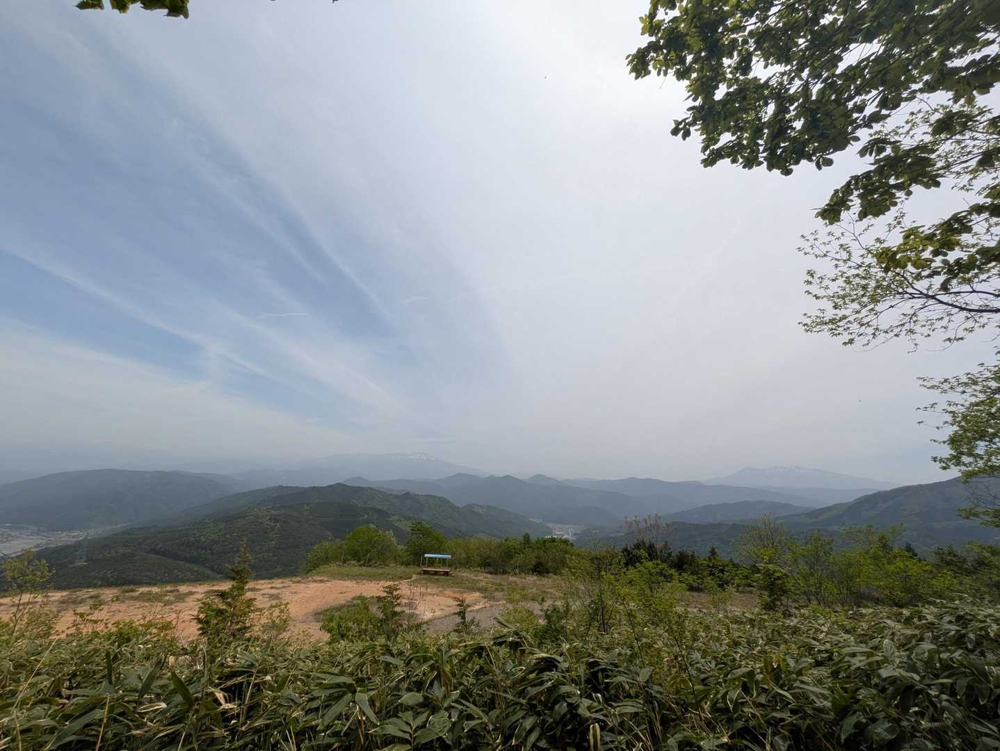 御嶽山見えず...