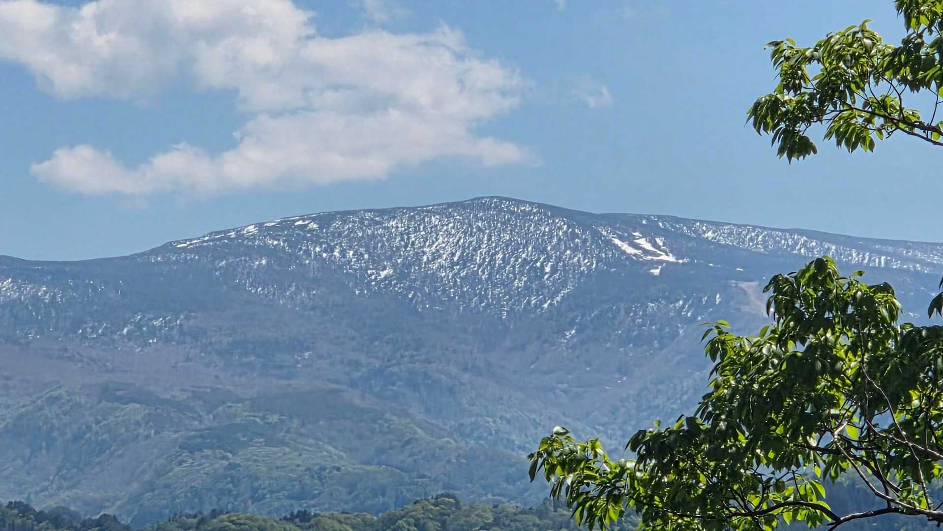 山ナビアプリによると西吾妻山🏔️✨