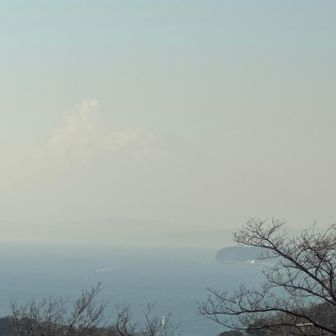 富士山🗻薄っすら見えるけど、写真だと雲と重なってなんだかわからないな！