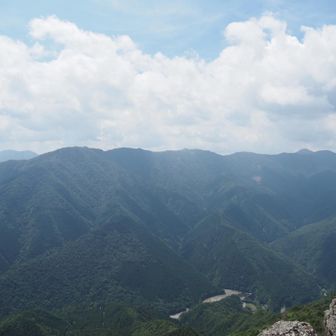 まるで、蝶ヶ岳から北アルプスを望んでるみたい😁
（だいぶ違うけど、、、、）