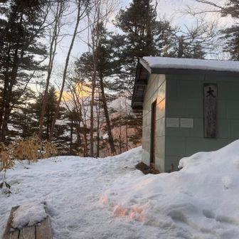 大樽避難小屋。