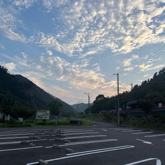 夕焼け空がキレイな🅿️に無事下山でお疲れ⛰️