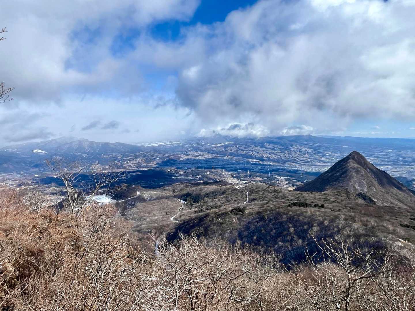 赤城山は相変わらず雪雲の中☁️