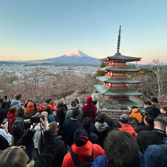 それにしてもこんな時間なのにすごい人😲