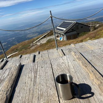 大山山頂テラスで飲むコーヒーは美味い☕️