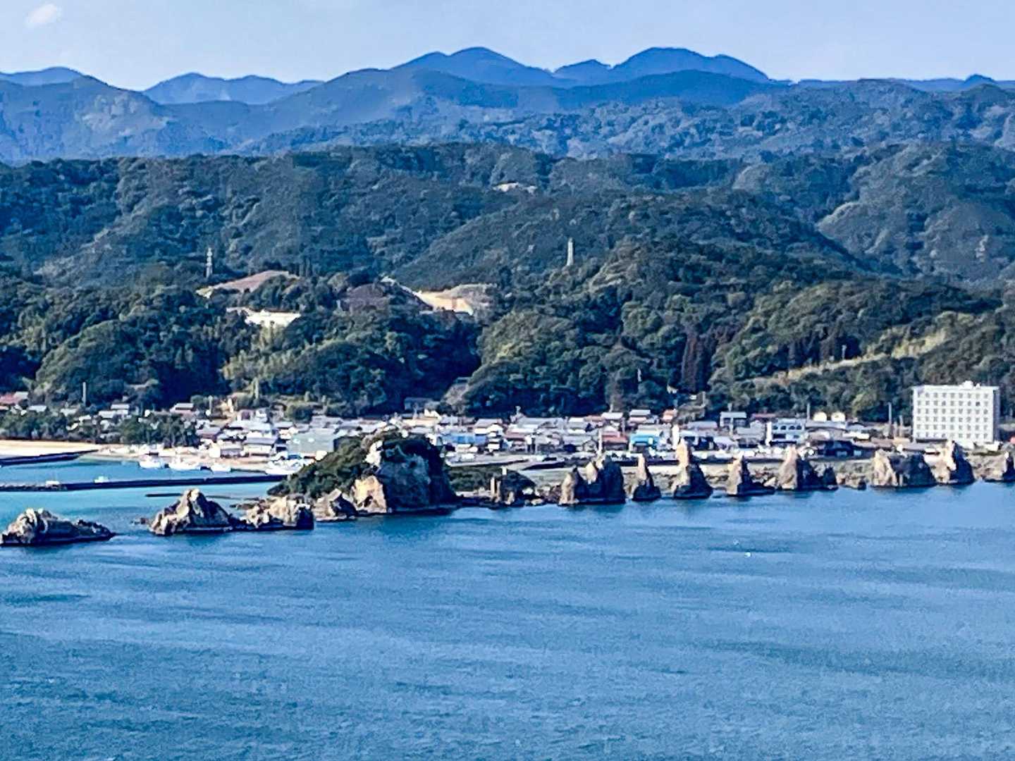串本町の橋杭岩がよく見えます🪨🪨