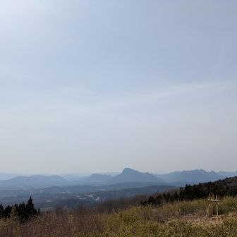 荒船山が奥に見える