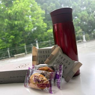 ちょっとブレイク
プレスバターサンド(消費カロリープラマイゼロ🤭)