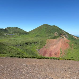焼森からの男女岳と男岳