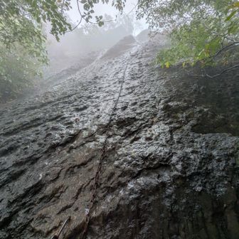 ここの下りがやばかった。雨でなかったら余裕？？