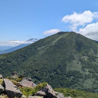 東峰から、アンヌプリと羊蹄山