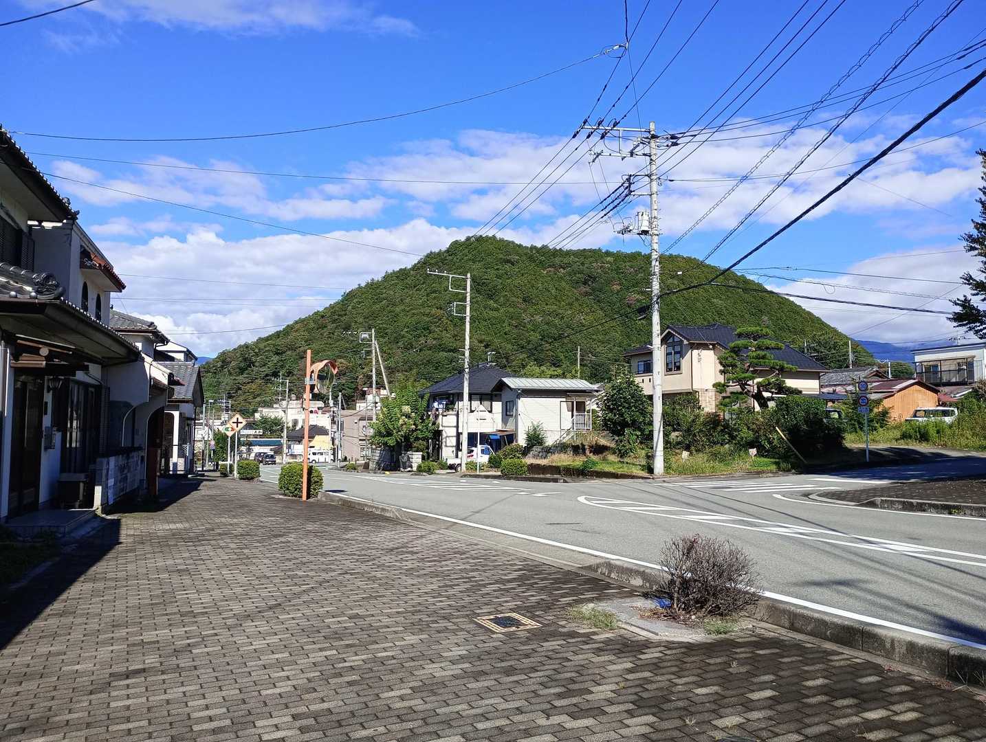 これから登る塩の山