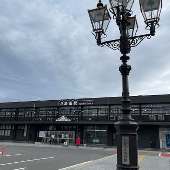 さぁ、２日目は酒田駅からスタート
雨、今のところパラパラぐらい
湯の浜を経由するのを諦めて、一部ショートカットする事にしました