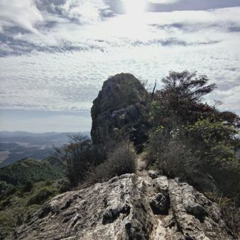 黒髪山▲の天童岩へ
