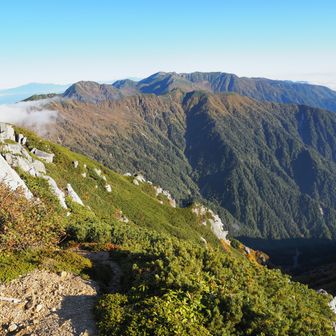 空木岳山頂から木曽駒方面