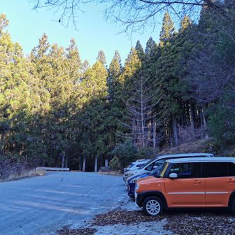 そうこうして青崩登山口。
そしてここが遠州側の国道152号線の突き当たり。トンネル計画が頓挫したため、ここから信州に出るには峠道を徒歩で歩くしかありません
