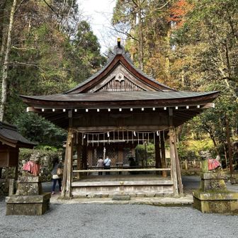 貴船神社 奥宮 の本殿の手前。