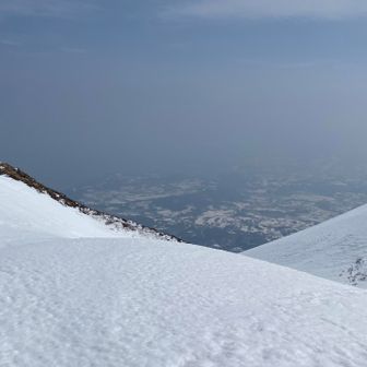 山頂からの津軽平野を拝みたかったものです…