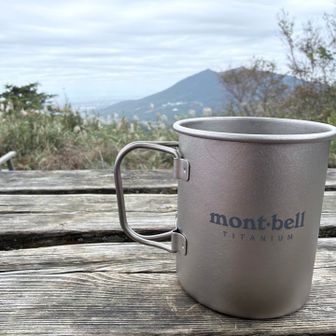 コーヒー美味しかったけど、風が強かったです。😓