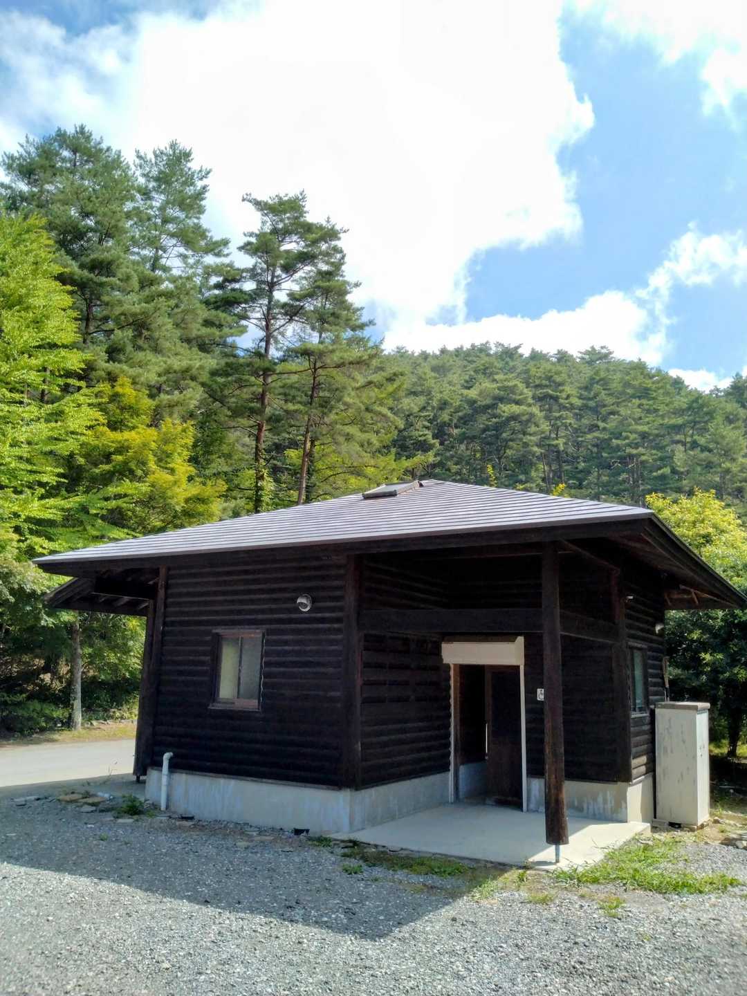 トイレは勿論完備です。
