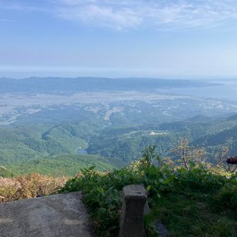 少し霞んで、それがまた暑そう🤣