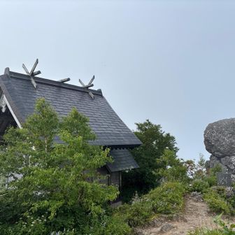 神社の展望台、ガスで真っ白