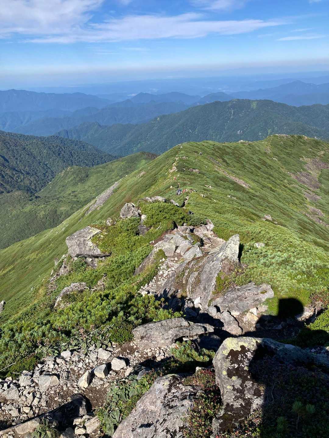 シャトルバス停留所-北海道電力取水施設-幌尻岳 縦走コースの写真