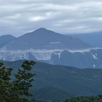 武甲山