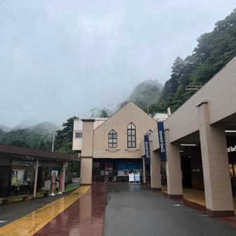 ロープウェイは点検で運転見合わせ中