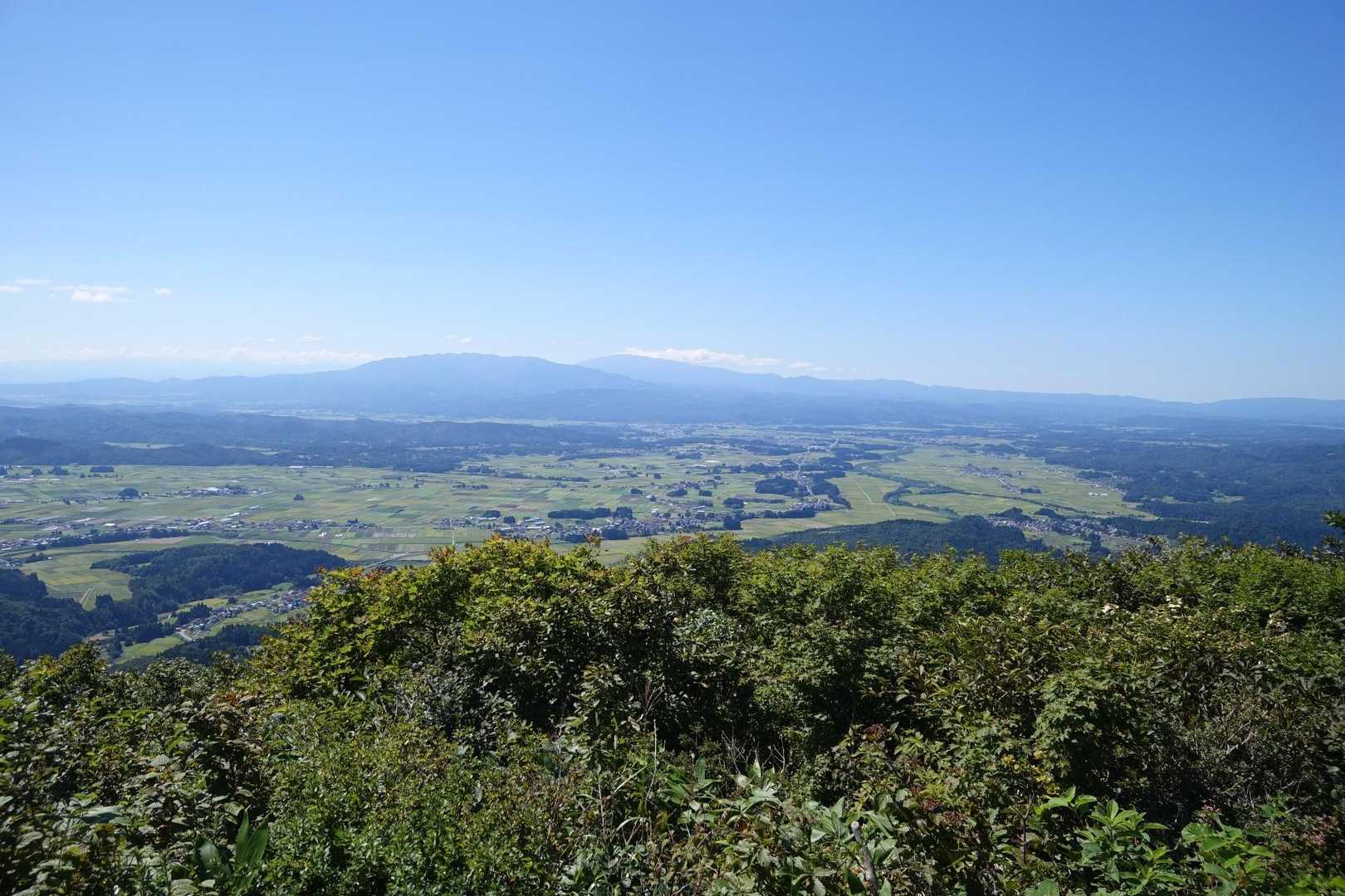 月山と村山葉山