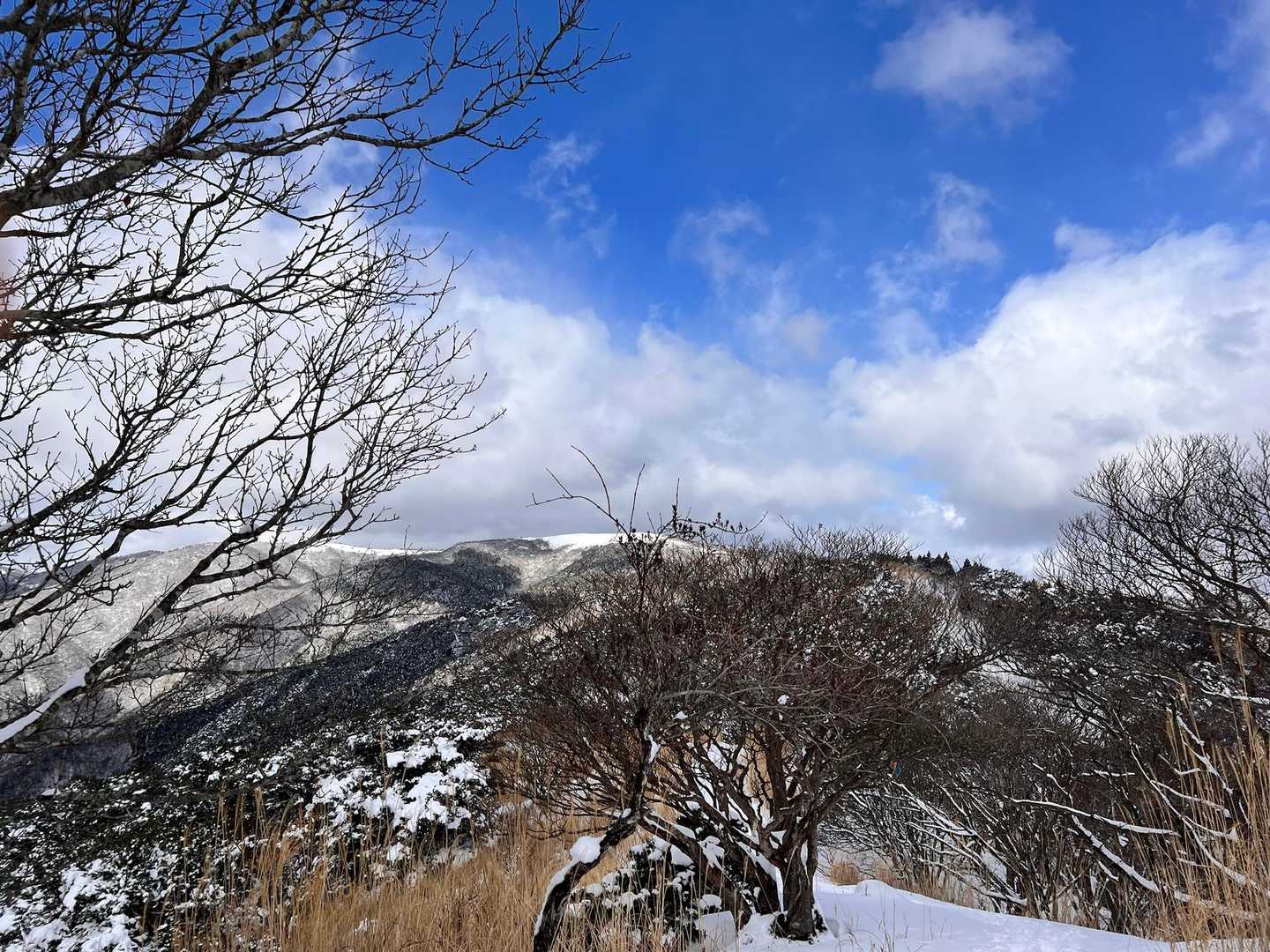 天気良く気温も上昇して暑いくらいです♪
しかしこのペースだと段ヶ峰は厳しいですね！