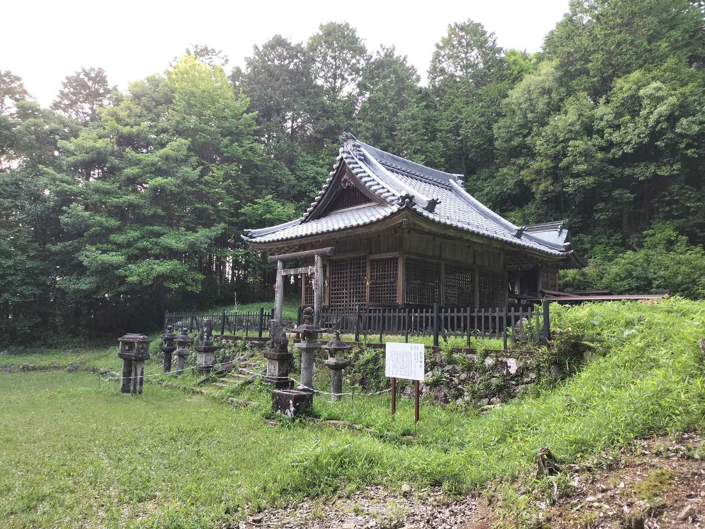 米田城跡登城口-加茂神社-米田富士 周回コースの写真