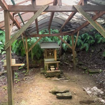 竜神様祠
神聖な雰囲気がありました