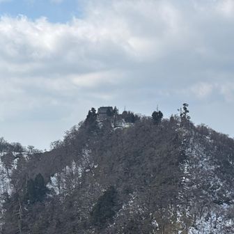 北岳から中岳を望む